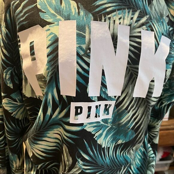 PINK LIMITED  EDITION Black Green & White Sweatshirt Size XS/TP - Picture 6 of 7